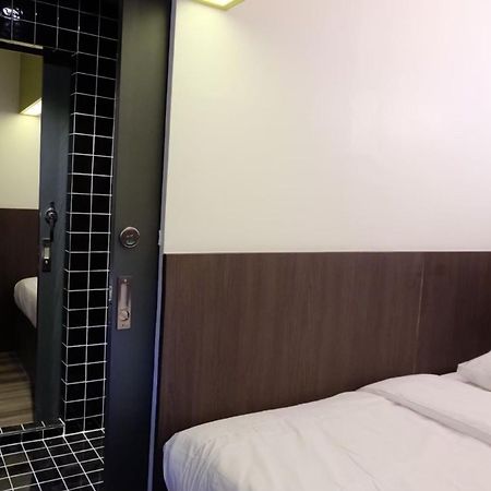 Four Sisters Homestay Μπανγκόκ Εξωτερικό φωτογραφία