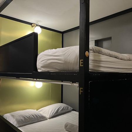 Four Sisters Homestay Μπανγκόκ Εξωτερικό φωτογραφία