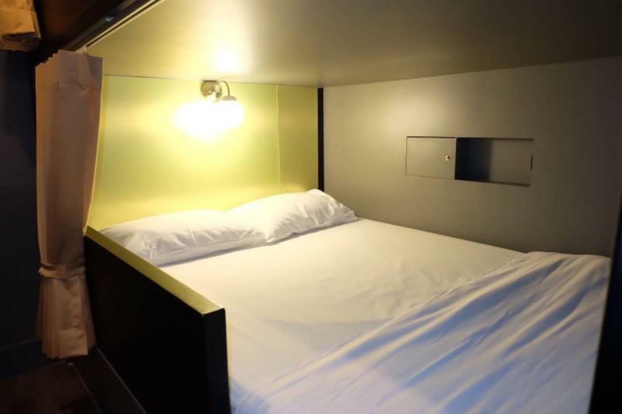 Four Sisters Homestay Μπανγκόκ Εξωτερικό φωτογραφία